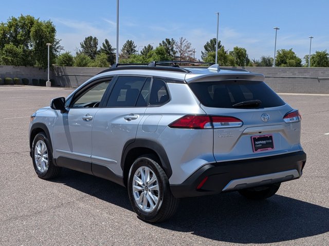 Used 2022 Toyota Corolla Cross LE w/ Moonroof Package FWD image 9