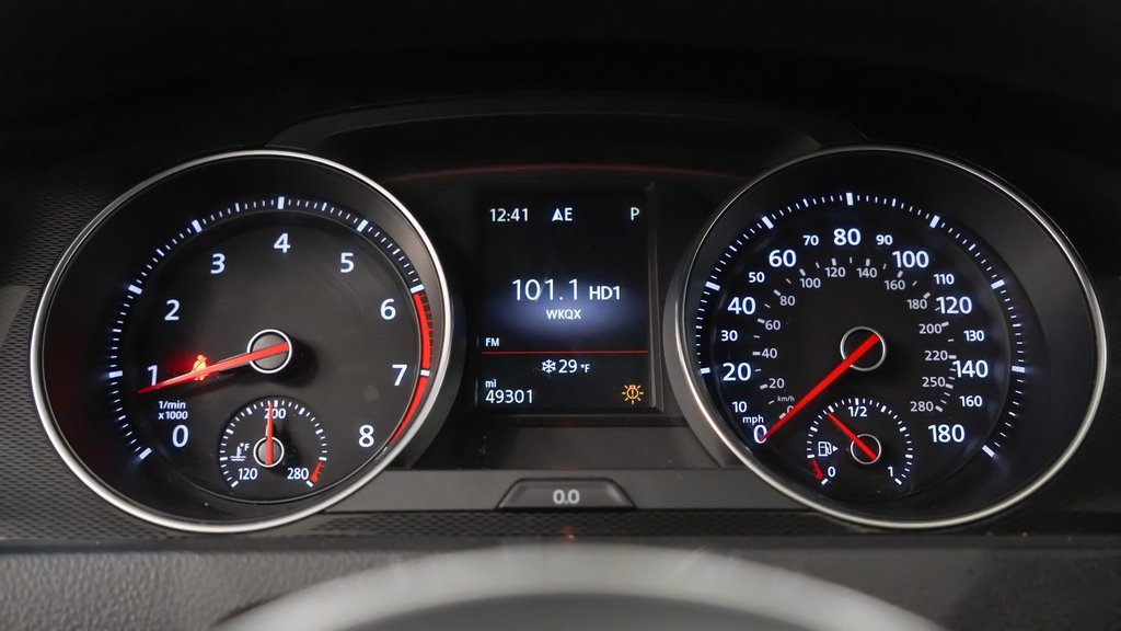 Used 2016 Volkswagen GTI SE image 24