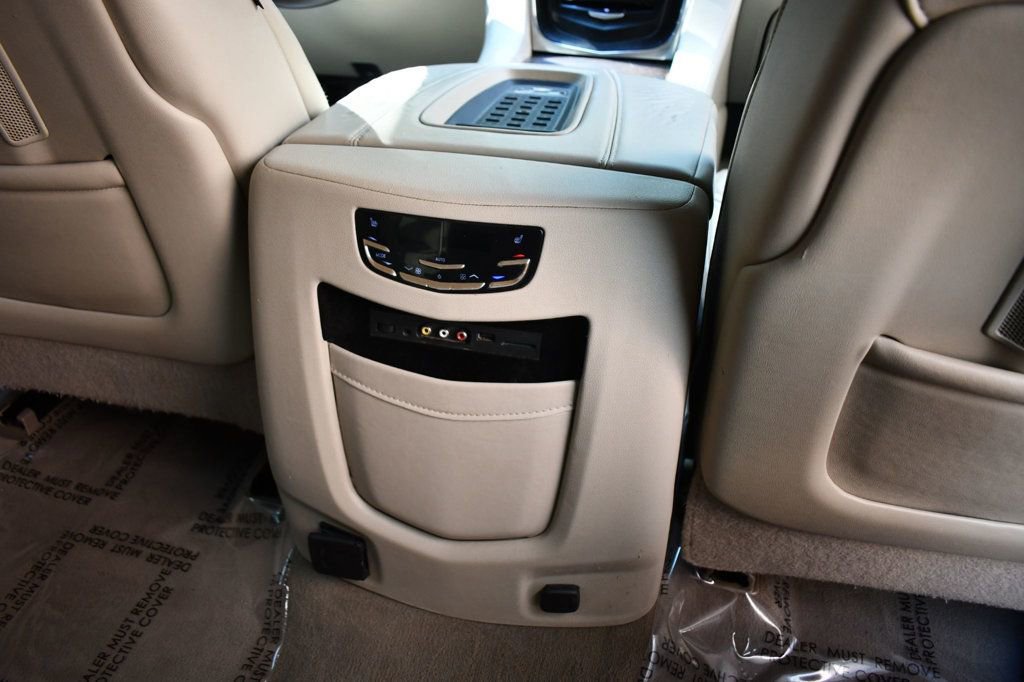 Used 2016 Cadillac Escalade Premium image 30