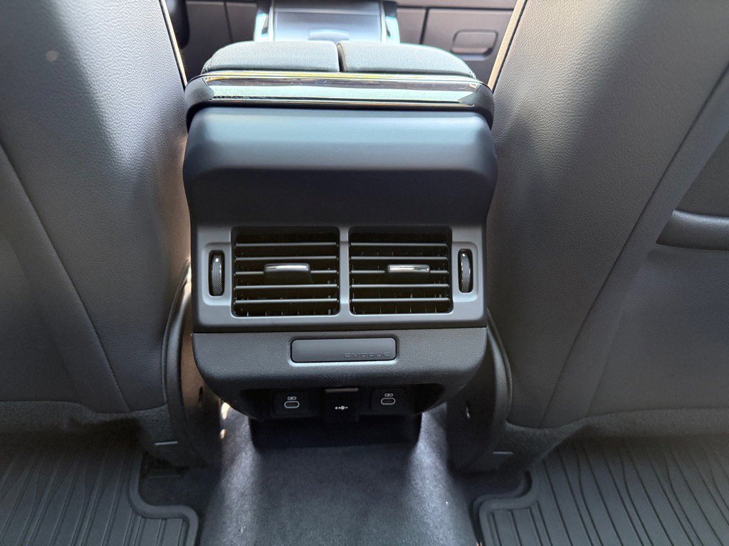 Used 2025 Land Rover Range Rover Evoque Dynamic SE image 20