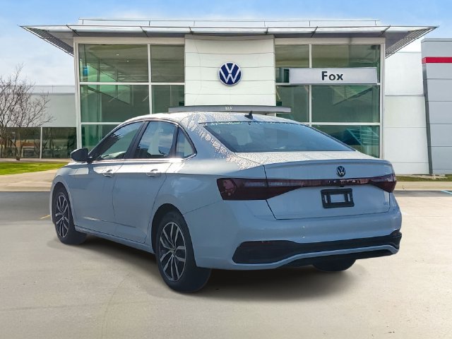 New 2027 Volkswagen Jetta SE FWD image 3
