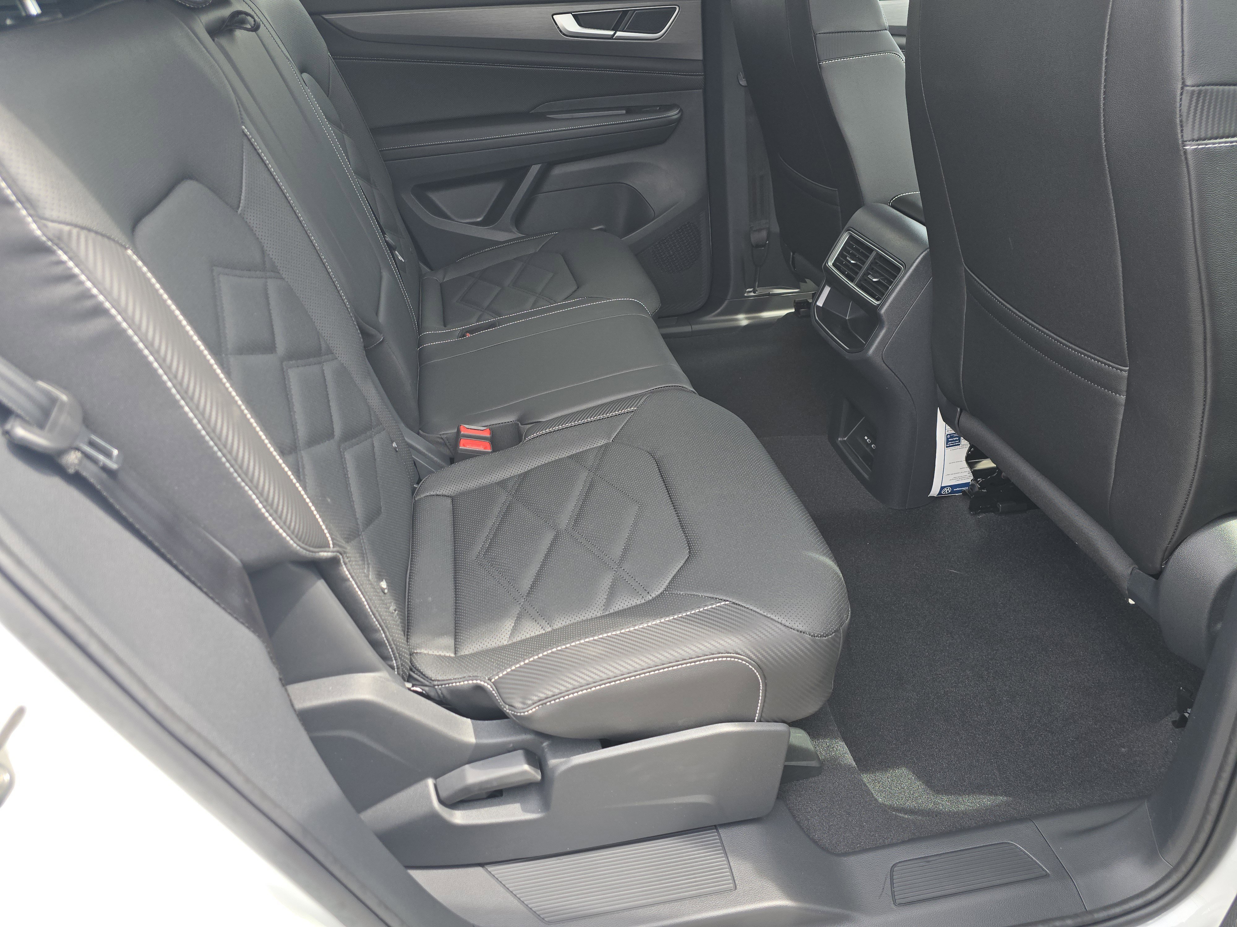 New 2026 Volkswagen Atlas Cross Sport SE AWD/4WD image 15