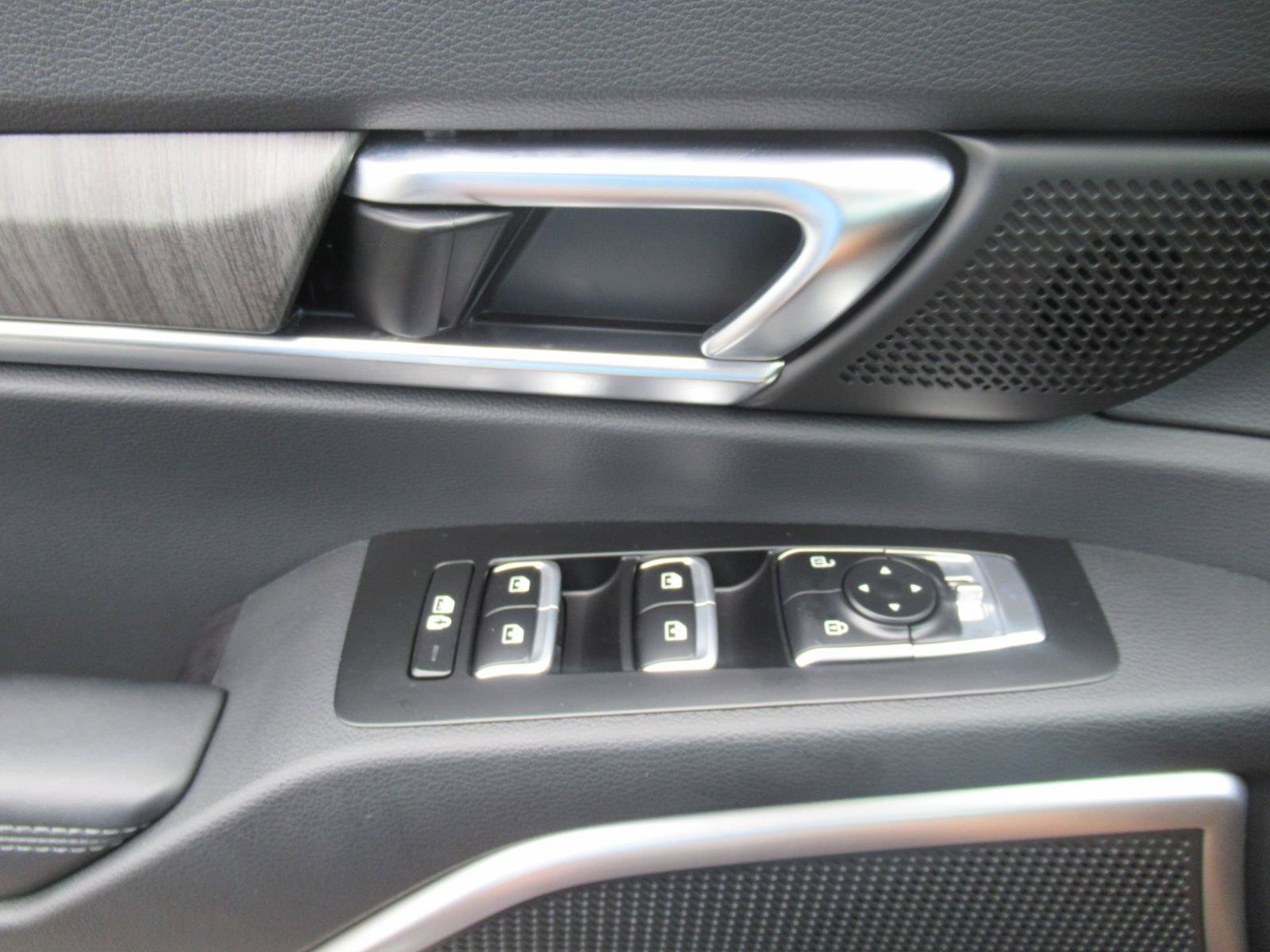 Used 2024 Kia Telluride EX w/ EX Captain's Chair Package FWD image 23