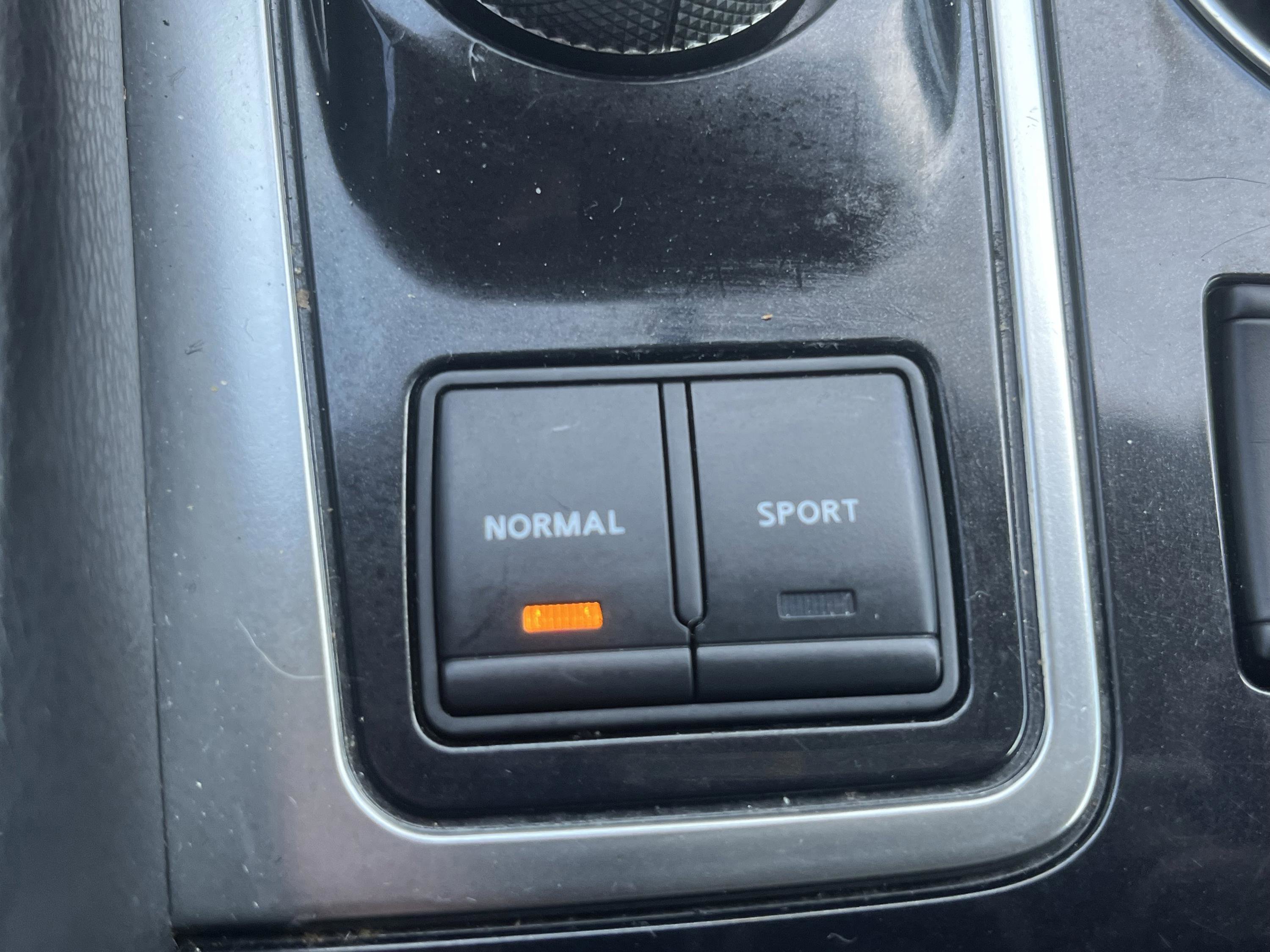 Used 2018 Nissan Maxima 3.5 SV FWD image 16