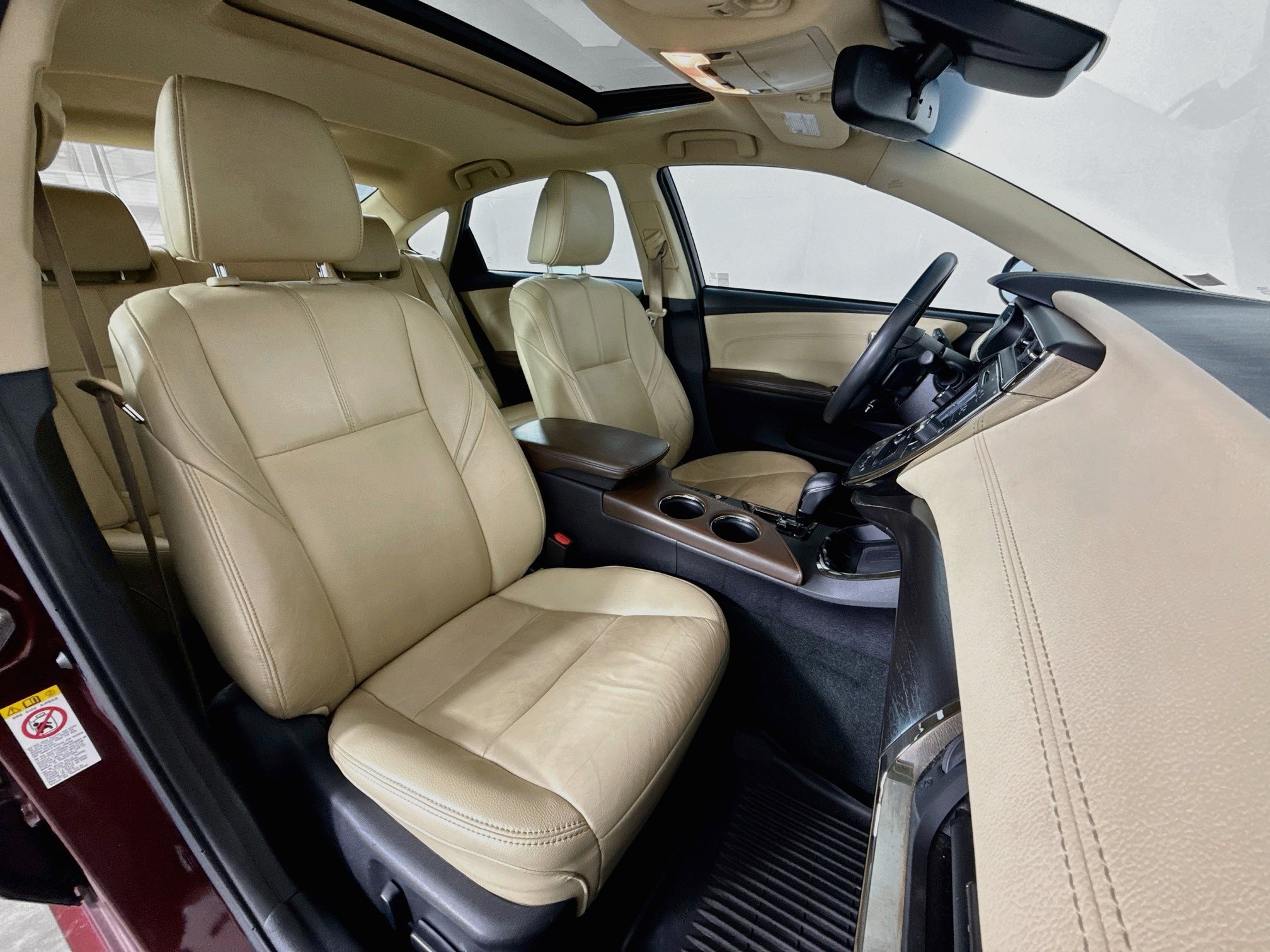 Used 2018 Toyota Avalon XLE Premium w/ Carpet Mat Package FWD image 27