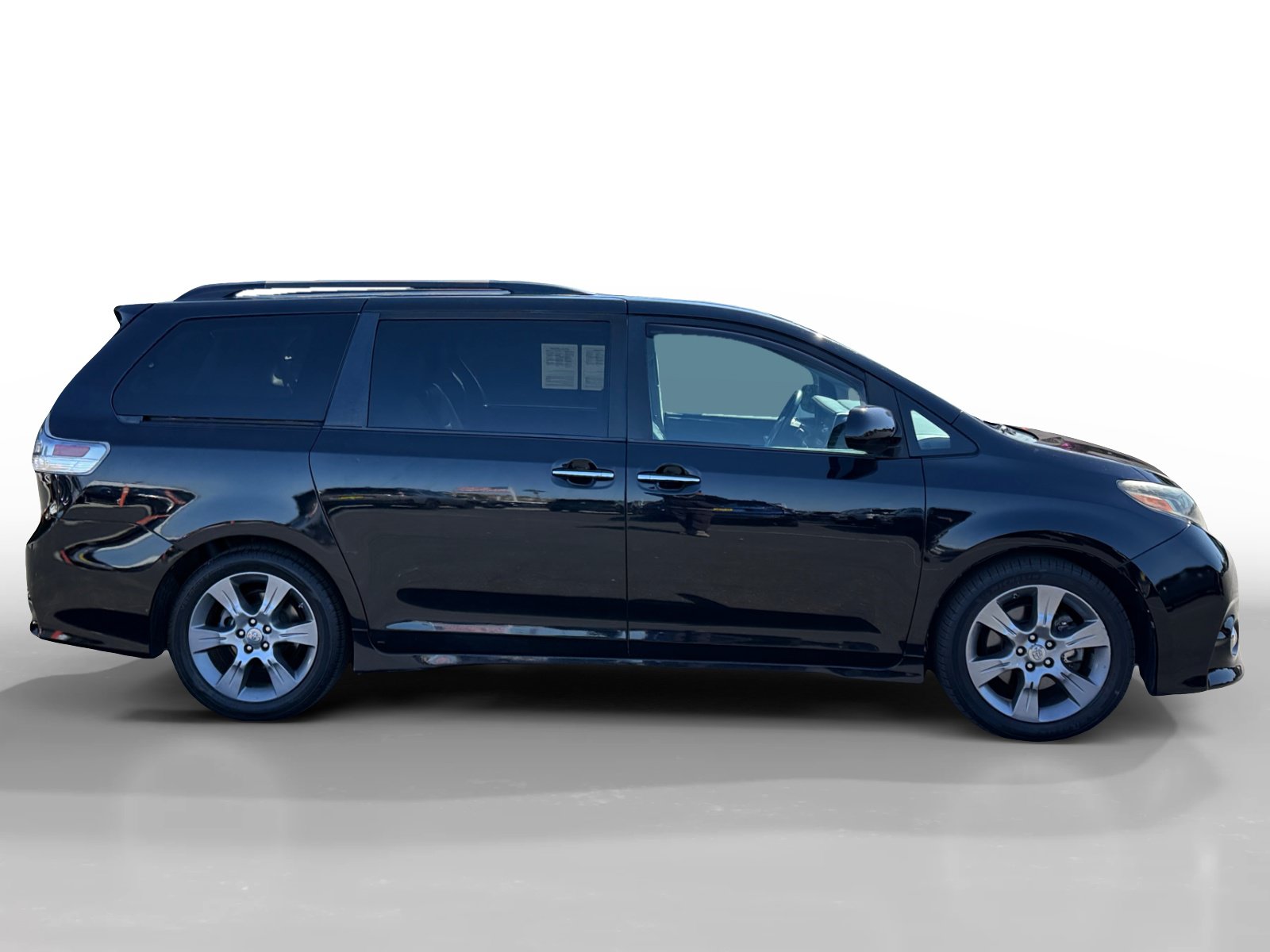 Used 2015 Toyota Sienna SE w/ SE Preferred Package FWD image 6