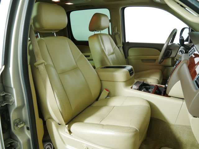 Used 2011 Chevrolet Suburban LTZ AWD/4WD image 14