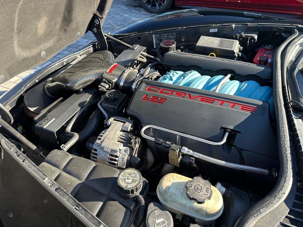 Used 2010 Chevrolet Corvette Coupe w/ 1LT image 21