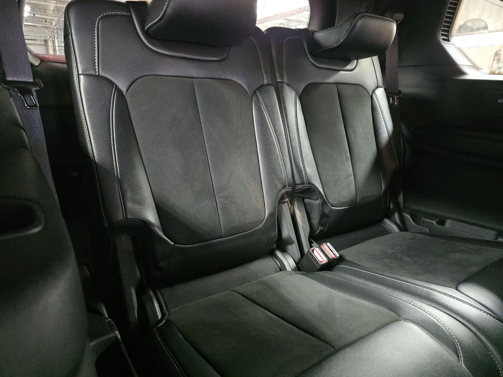 Used 2024 Jeep Grand Cherokee L Laredo image 6