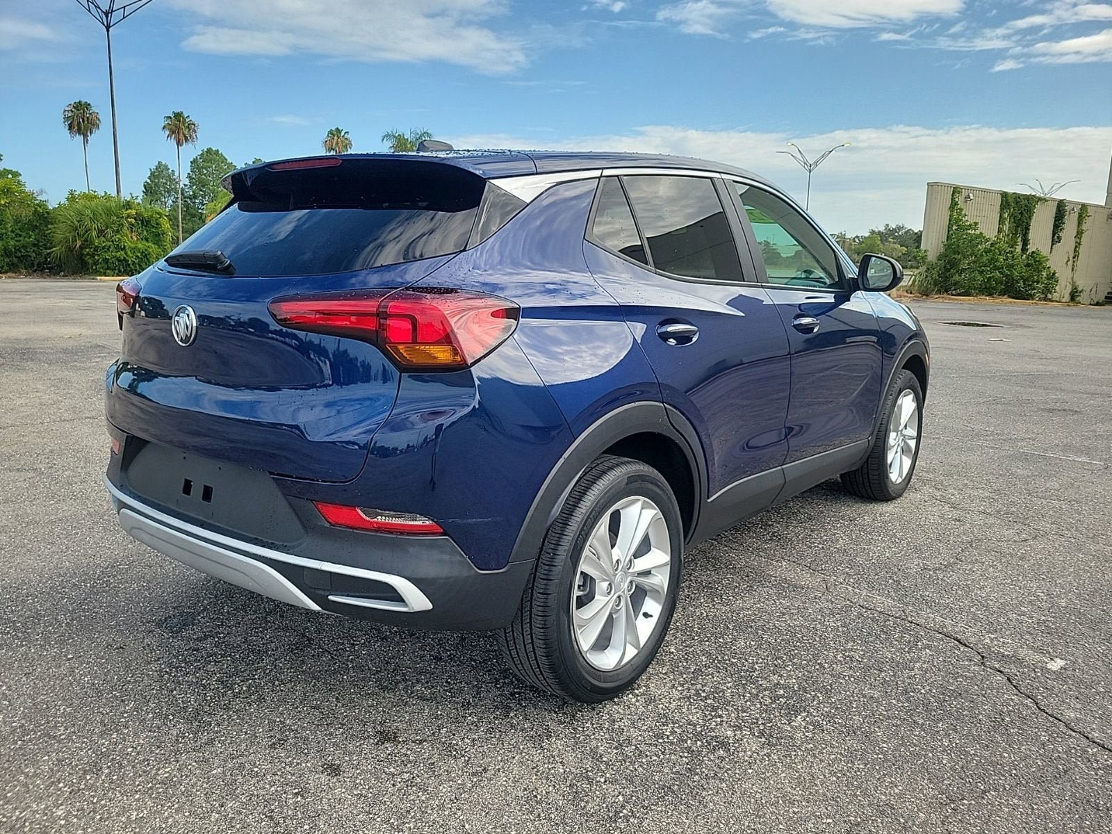 Used 2023 Buick Encore GX Preferred FWD image 5