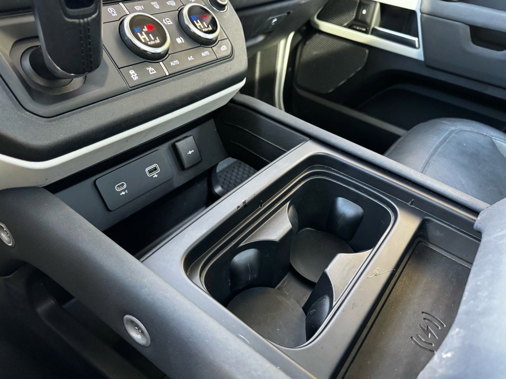 Used 2023 Land Rover Defender 110 S image 15