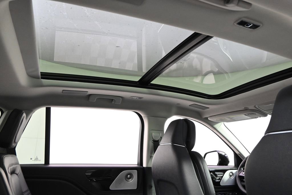 New 2026 Lincoln Aviator Reserve image 17