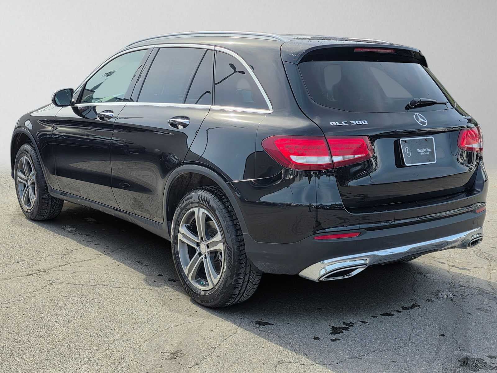 Used 2017 Mercedes-Benz GLC 300 4MATIC image 5