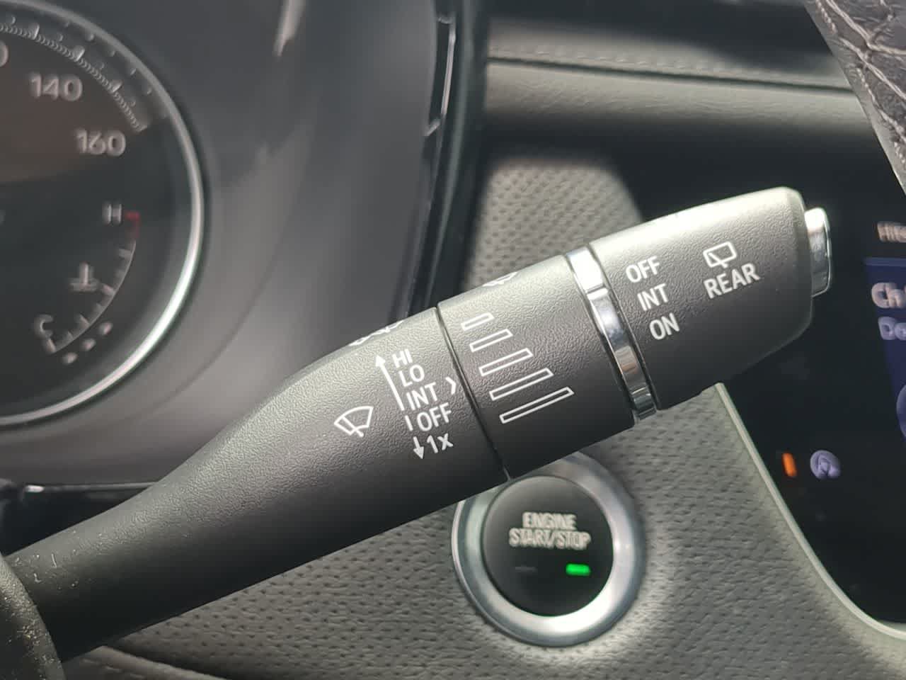 Used 2024 Cadillac XT6 Luxury FWD image 28
