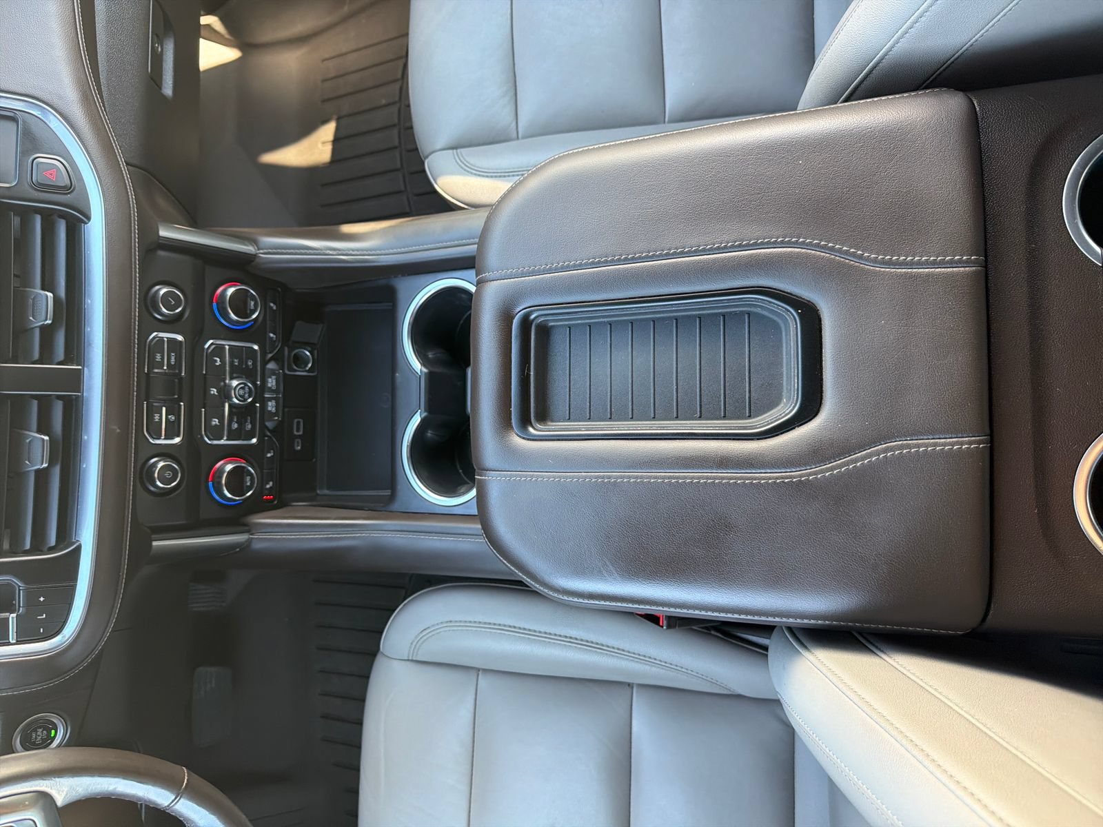Used 2021 Chevrolet Tahoe LT w/ Luxury Package AWD/4WD image 29