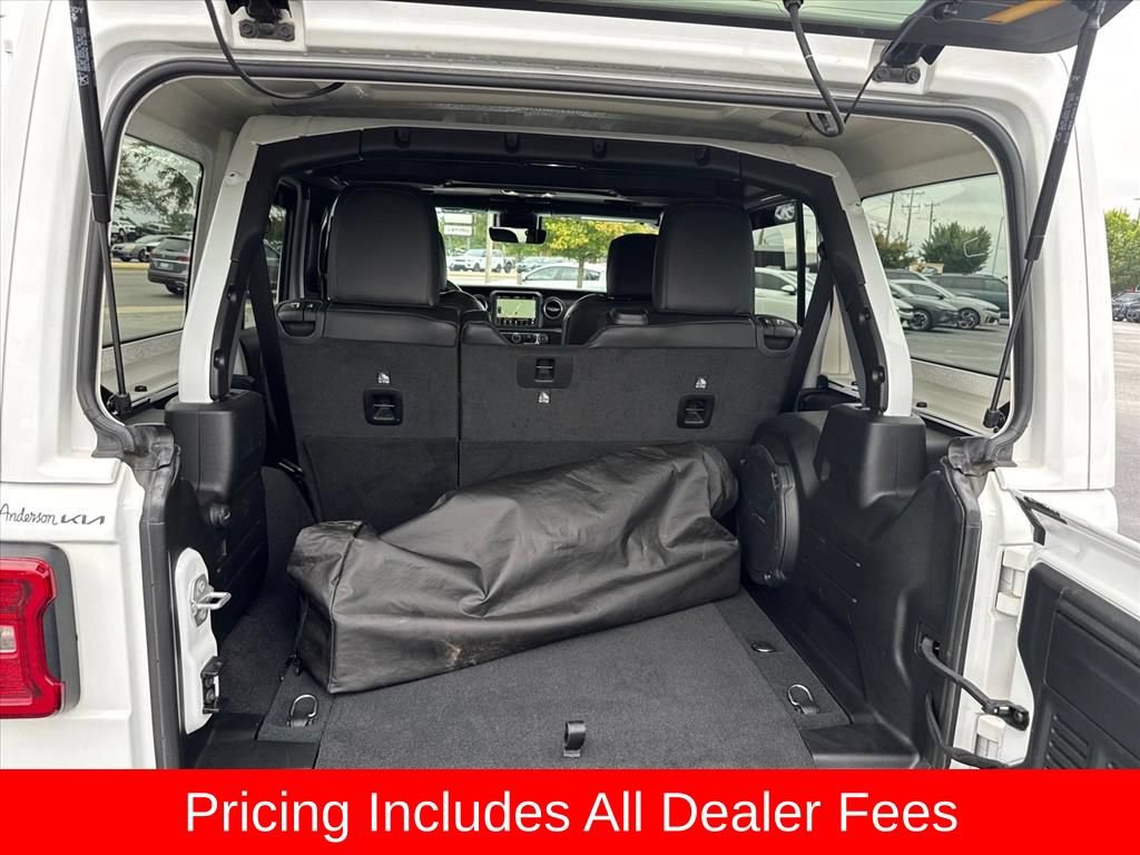 Used 2023 Jeep Wrangler Unlimited Sahara w/ Safety Group AWD/4WD image 15