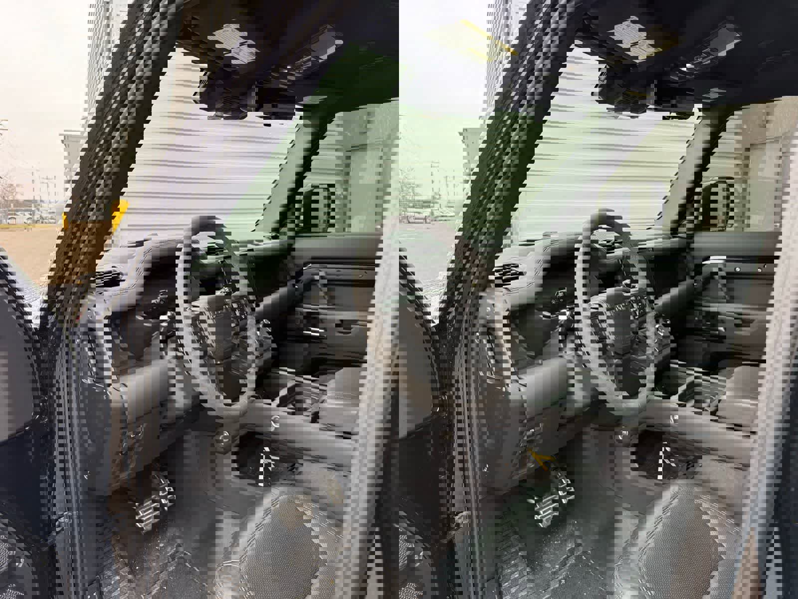 Used 2023 Land Rover Defender 110 V8 image 5