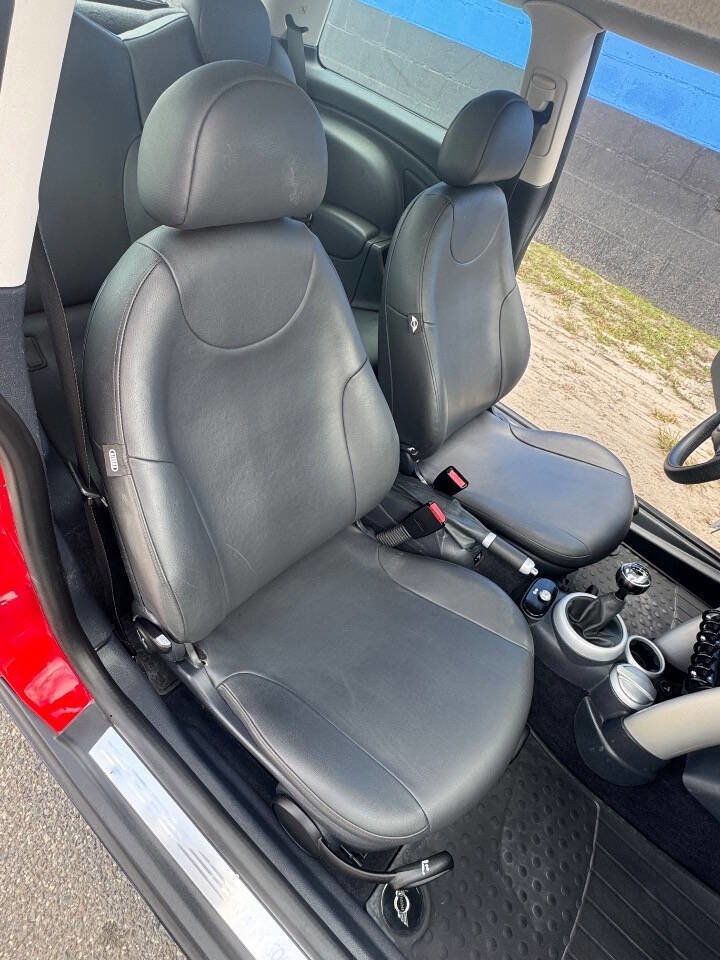 Used 2004 MINI Cooper Hardtop image 15