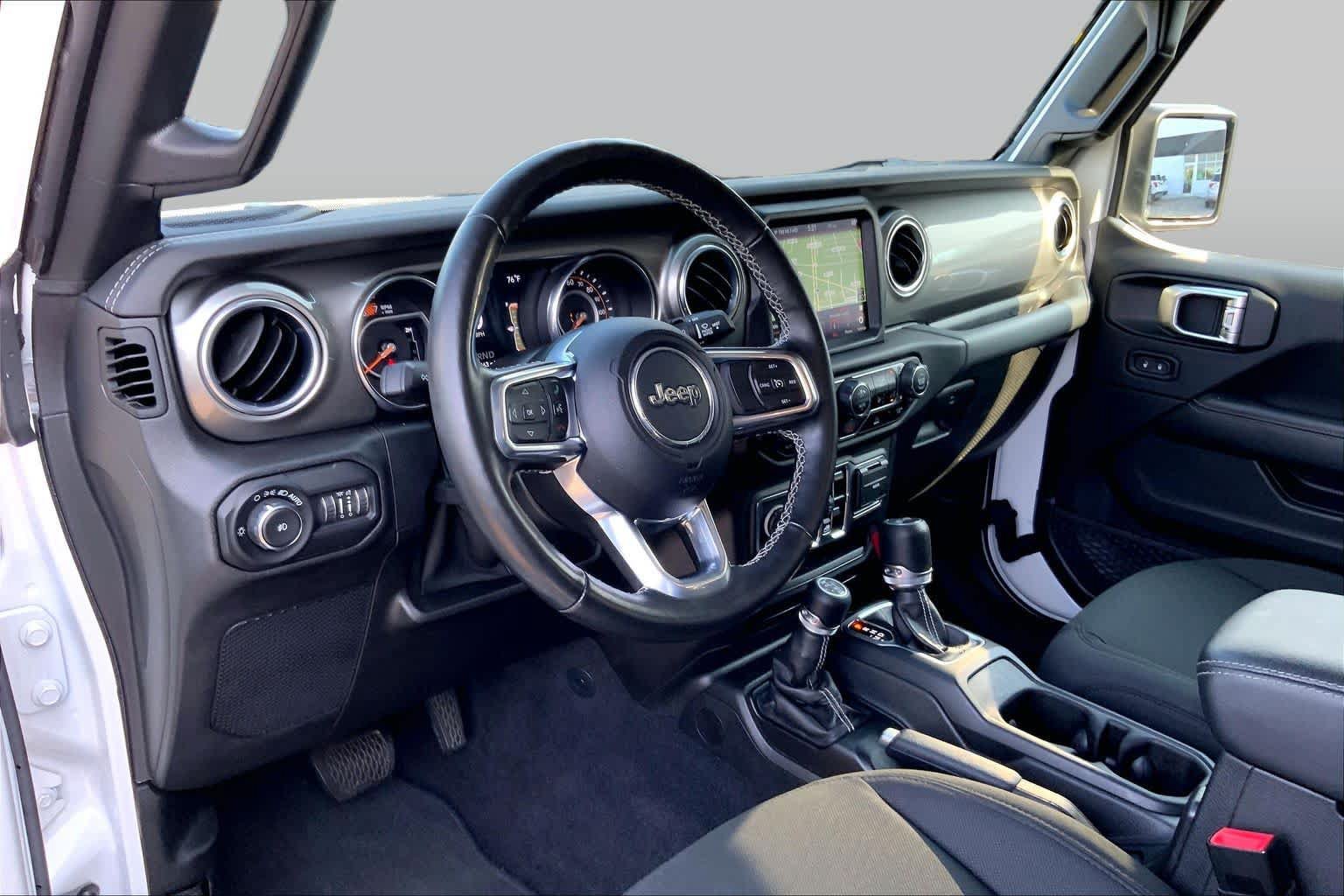 Used 2021 Jeep Wrangler Unlimited Sahara AWD/4WD image 15
