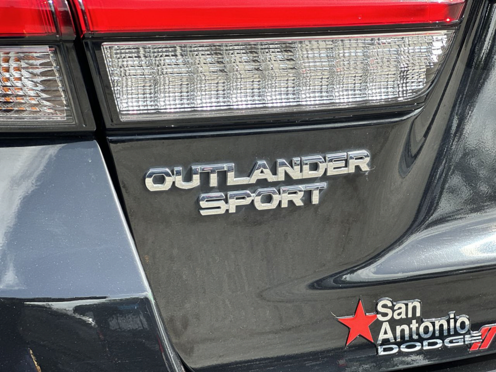 Used 2023 Mitsubishi Outlander Sport LE AWD/4WD image 46