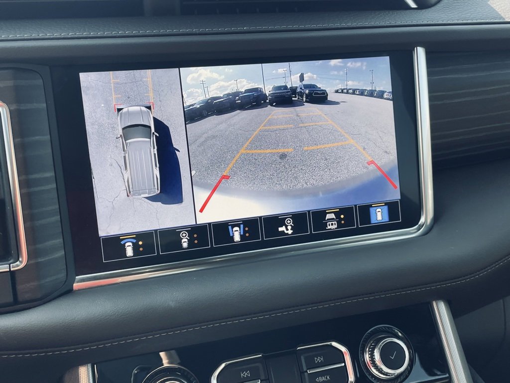 Used 2021 GMC Yukon Denali w/ Denali Premium Package image 15