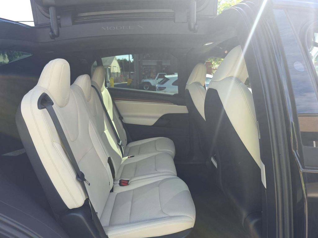 Used 2024 Tesla Model X AWD/4WD image 7