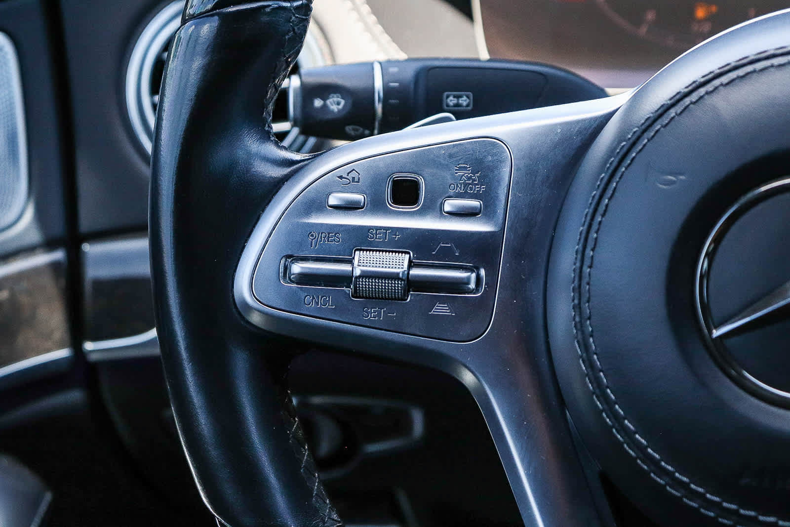 Used 2019 Mercedes-Benz S 560 Sedan image 24
