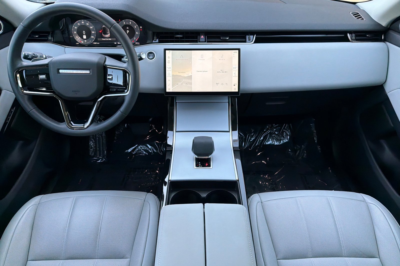 Used 2025 Land Rover Range Rover Evoque S AWD/4WD image 8
