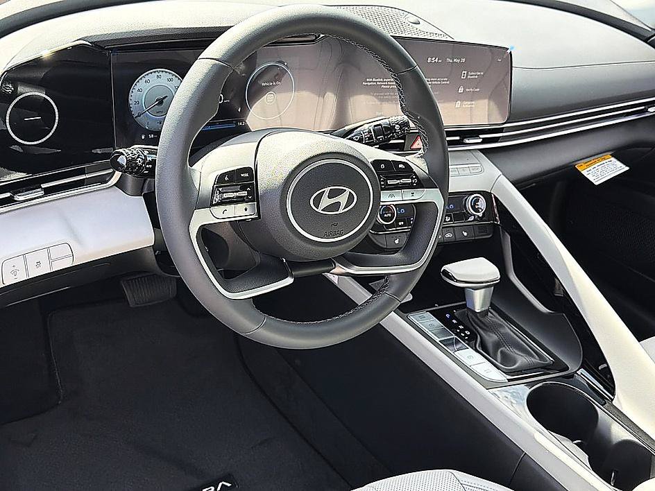 New 2026 Hyundai Elantra Limited FWD image 5