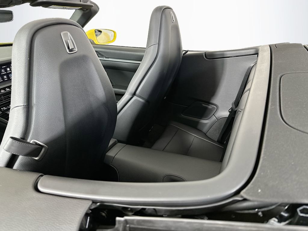 Used 2022 Porsche 911 Carrera image 24