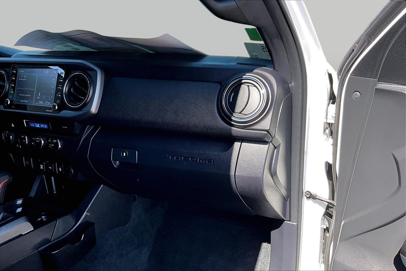 Used 2023 Toyota Tacoma TRD Sport AWD/4WD image 15