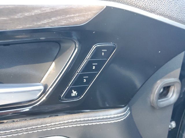 Used 2023 Acura MDX SH-AWD w/ Advance Package image 18