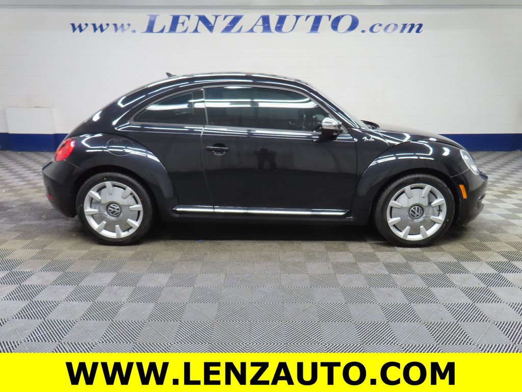 Used 2013 Volkswagen Beetle 2.5 Fender FWD image 2