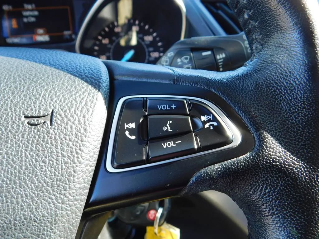 Used 2018 Ford Escape SEL image 22