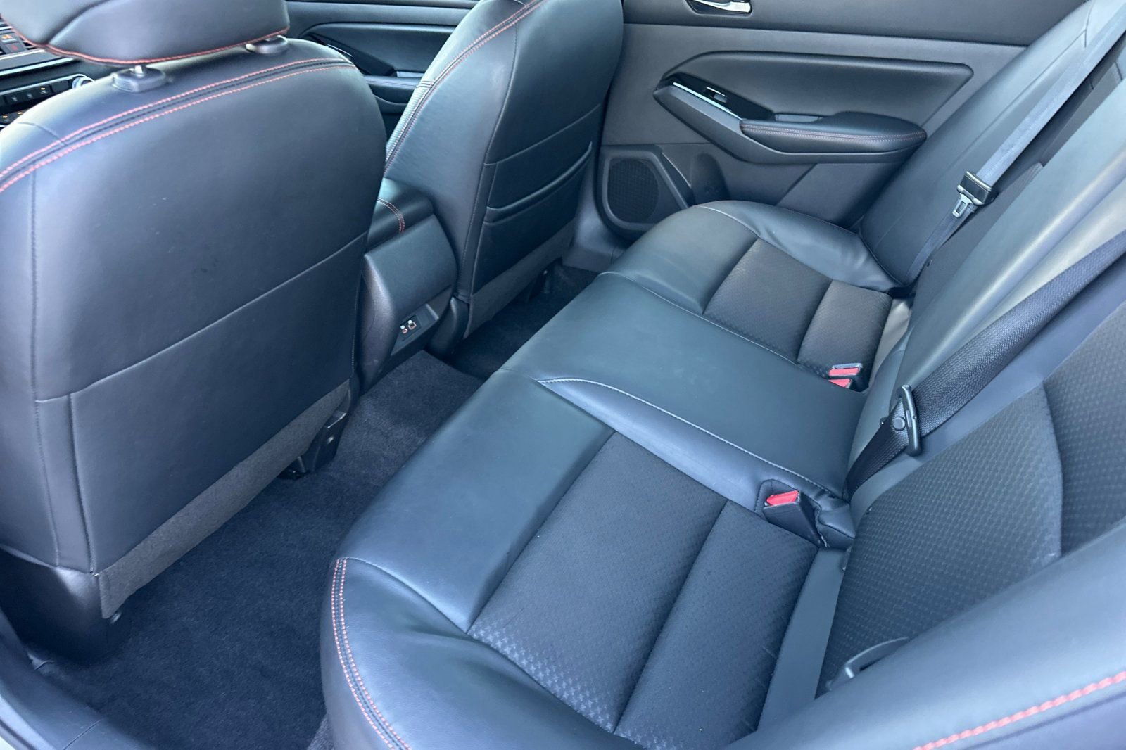 Used 2024 Nissan Altima 2.5 SR image 11