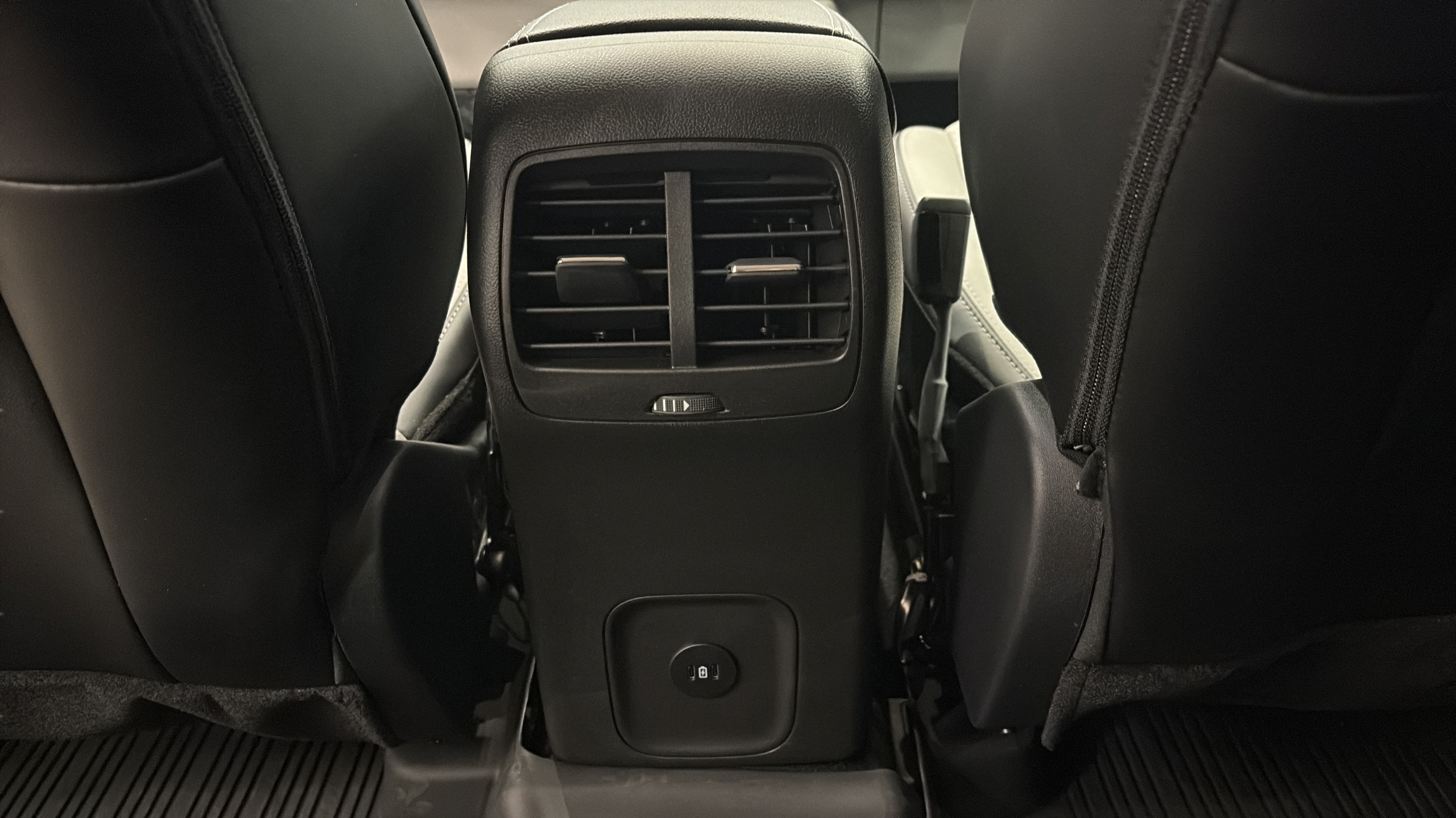 Used 2024 Ford Escape SE FWD image 12