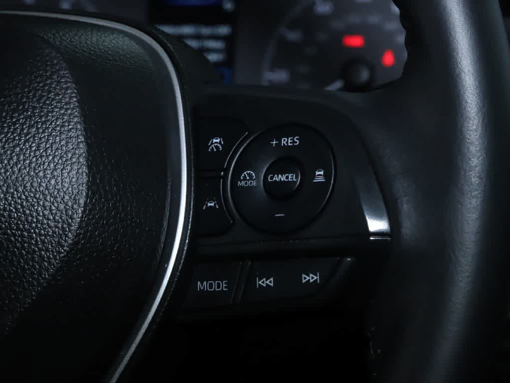 Certified 2024 Toyota Corolla Cross LE FWD image 23