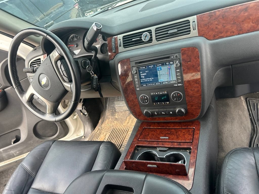 Used 2010 Chevrolet Avalanche LTZ AWD/4WD image 15