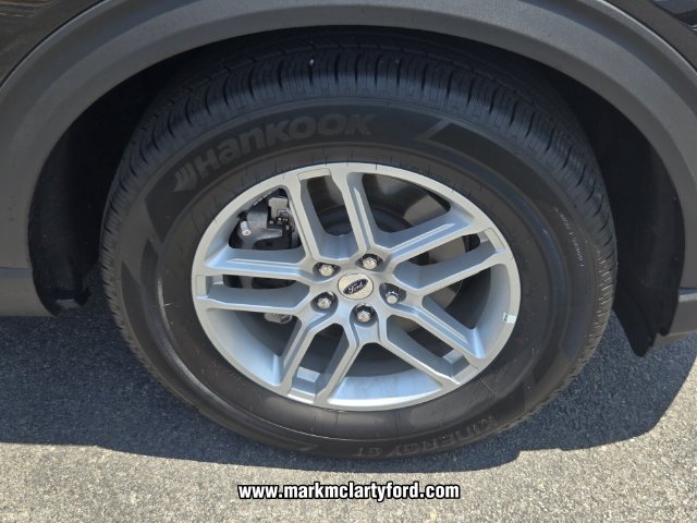 New 2026 Ford Explorer Active RWD image 15