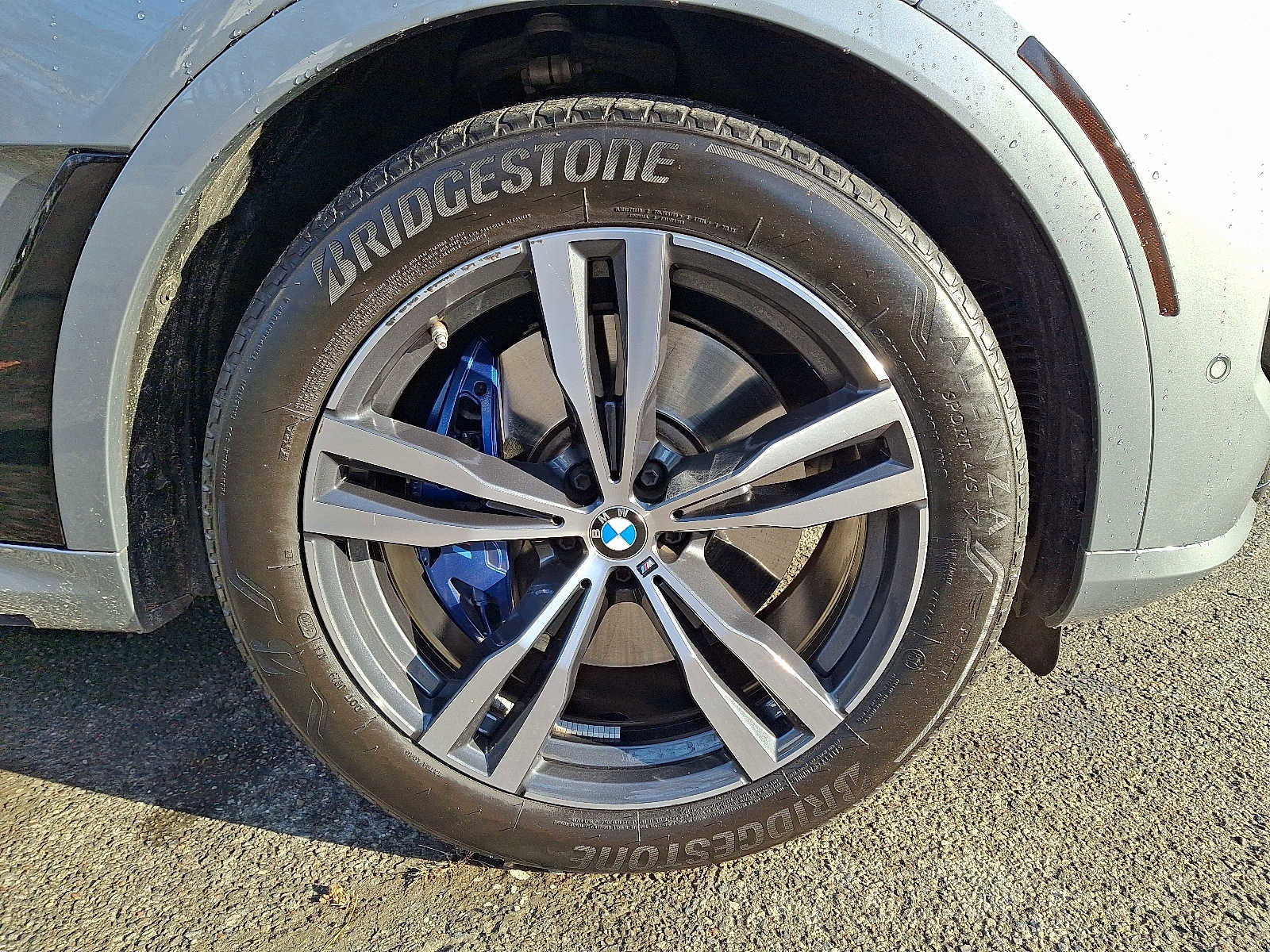 Used 2024 BMW X7 xDrive40i w/ M Sport Package image 8