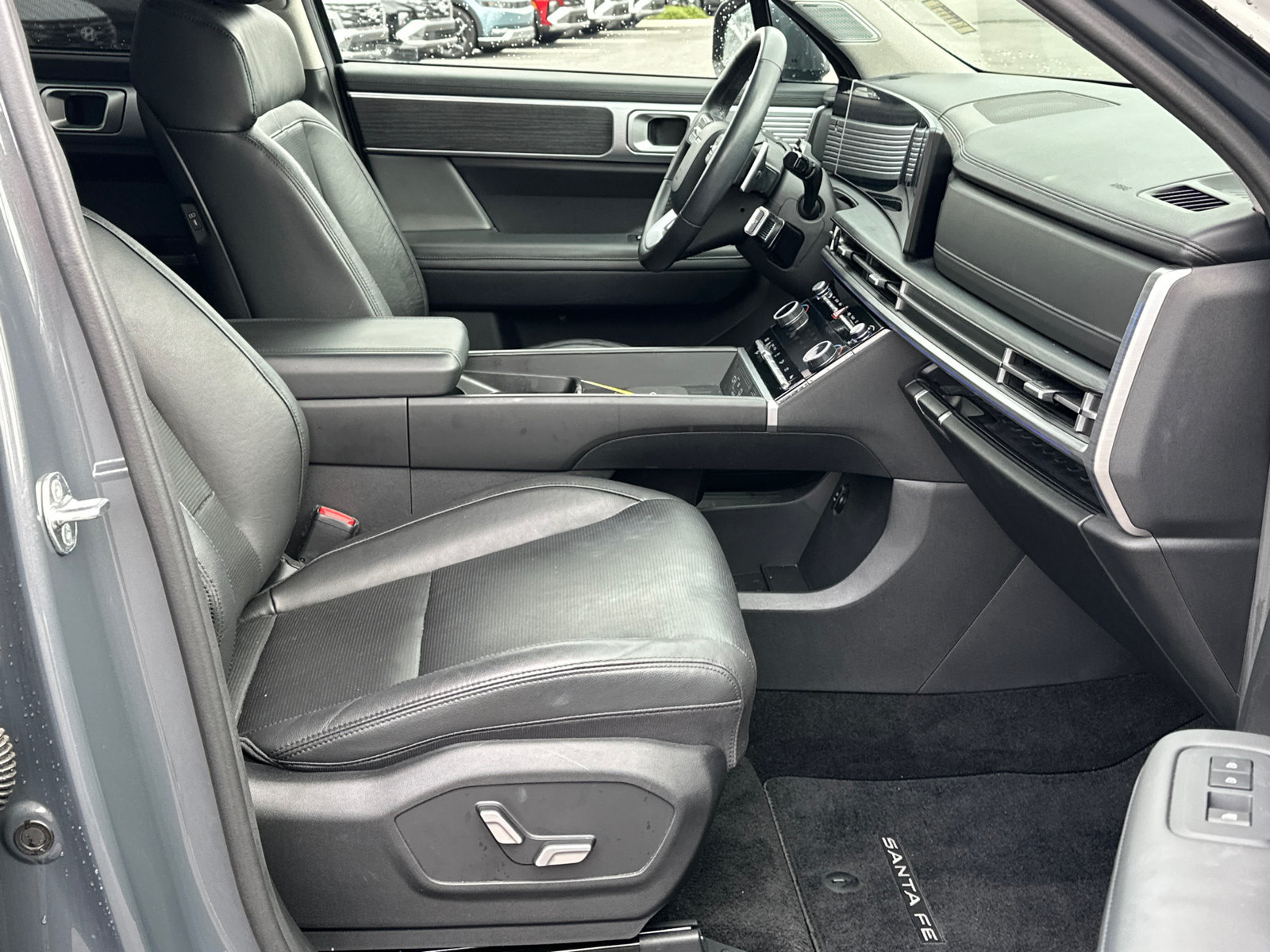 Used 2024 Hyundai Santa Fe Limited FWD image 14