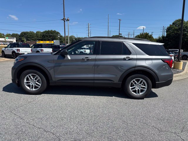 New 2027 Ford Explorer Active RWD image 7