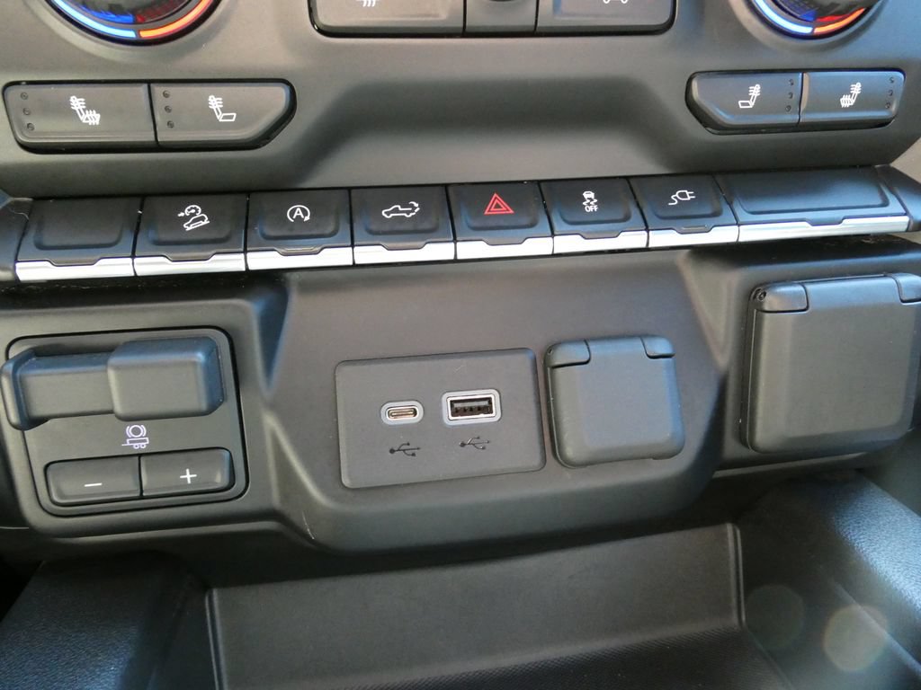 Used 2020 Chevrolet Silverado 1500 RST AWD/4WD image 28