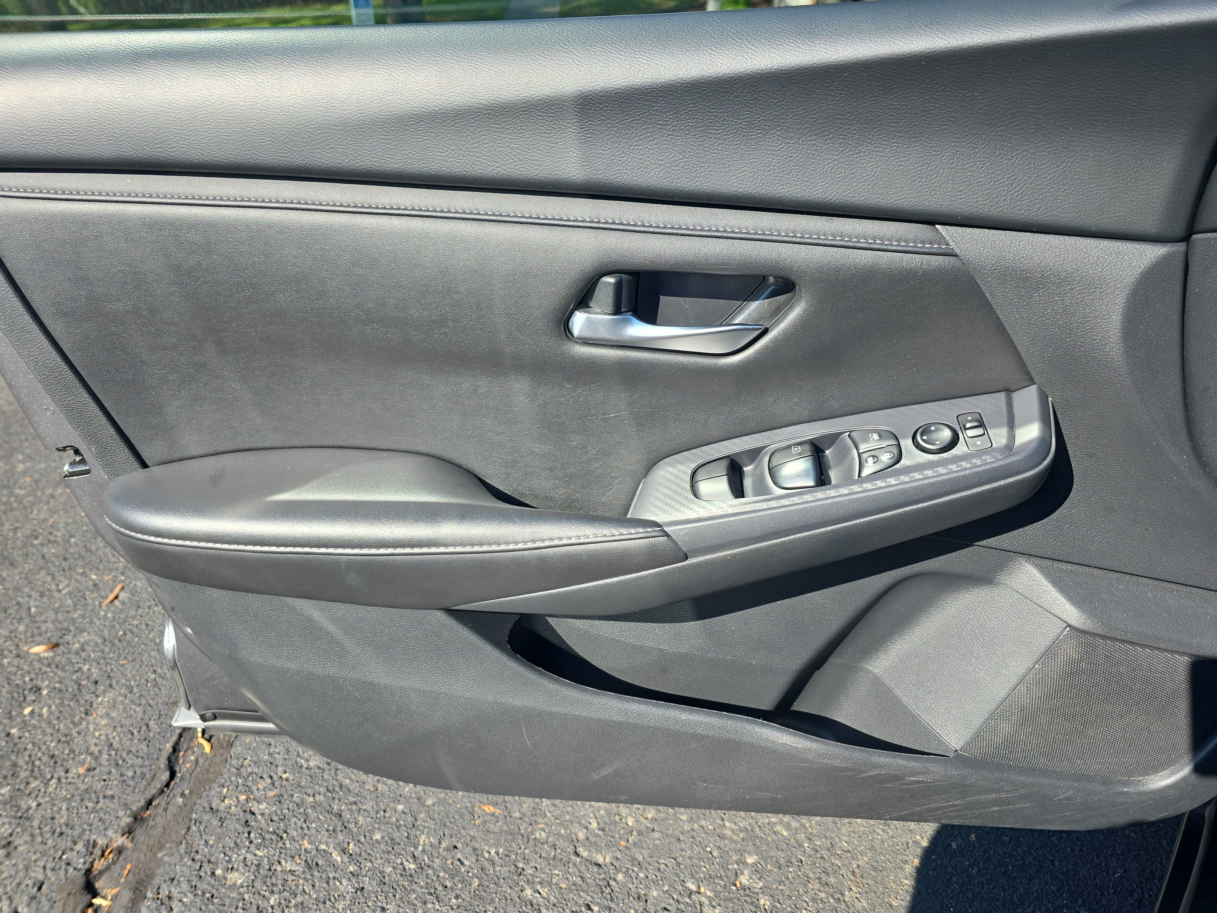 Used 2024 Nissan Sentra SV FWD image 26