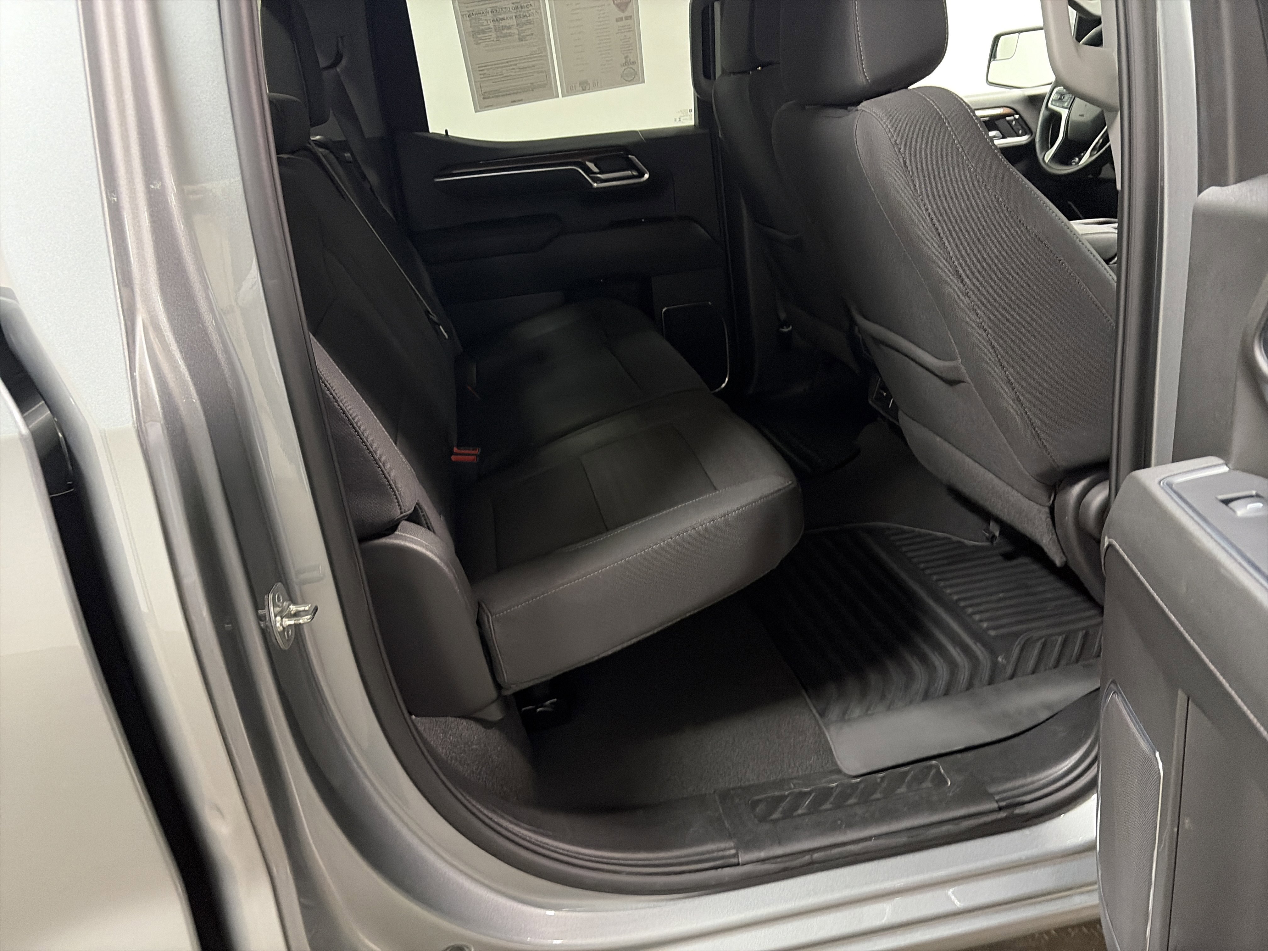 Used 2025 Chevrolet Silverado 1500 LT image 29