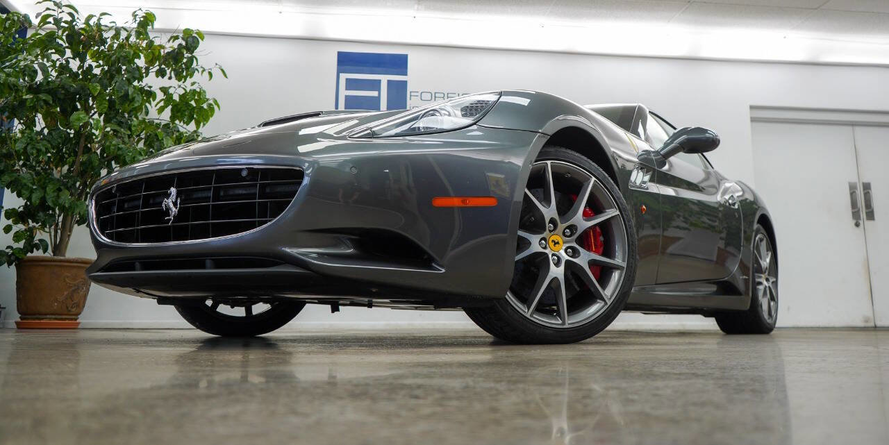 Used 2011 Ferrari California Base 2dr Convertible image 43