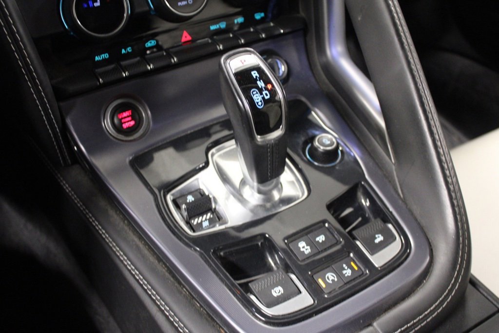 Used 2022 Jaguar F-TYPE R image 28