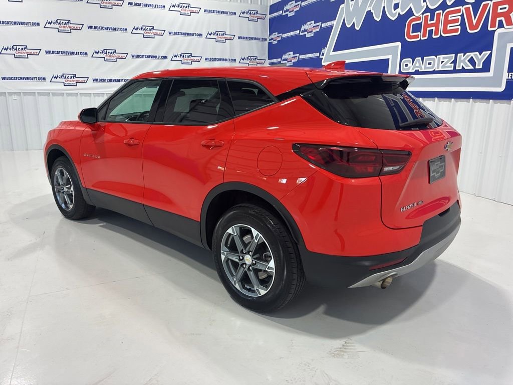 Used 2025 Chevrolet Blazer LT AWD/4WD image 4