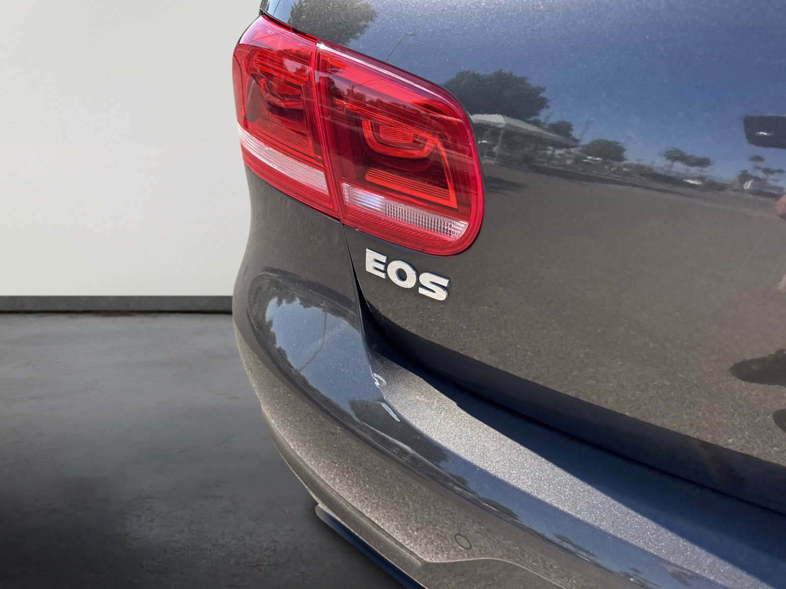 Used 2012 Volkswagen Eos Lux image 6