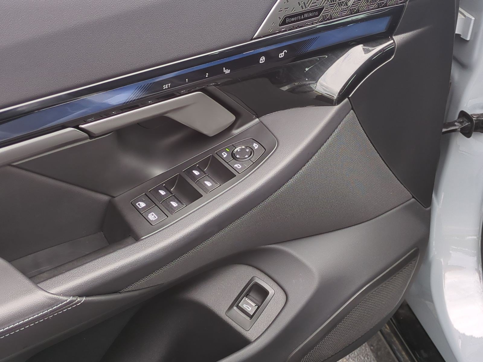 Certified 2025 BMW i5 M60 AWD/4WD image 15